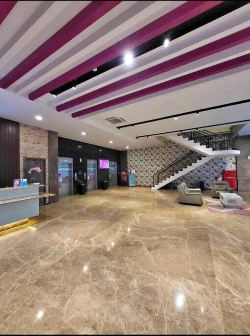 Nagoya Thamrin Apartment High Floor With View Exteriér fotografie