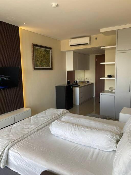Nagoya Thamrin Apartment High Floor With View Exteriér fotografie