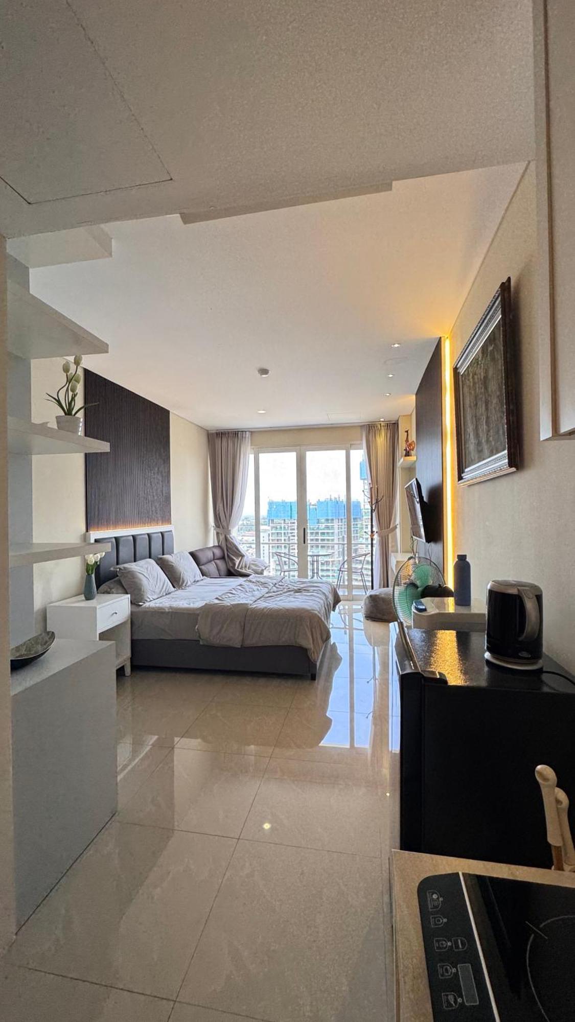 Nagoya Thamrin Apartment High Floor With View Exteriér fotografie